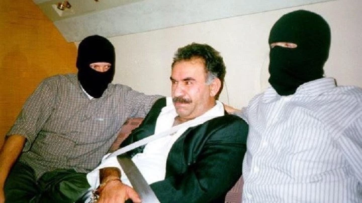 Οτσαλάν: Σαν σήμερα συνελήφθη από Κενυάτες αστυνομικούς και παραδόθηκε στους Τούρκους διώκτες του – ΦΩΤΟ- ΒΙΝΤΕΟ